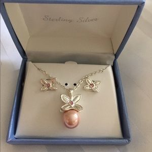 Earring & necklace light pink set